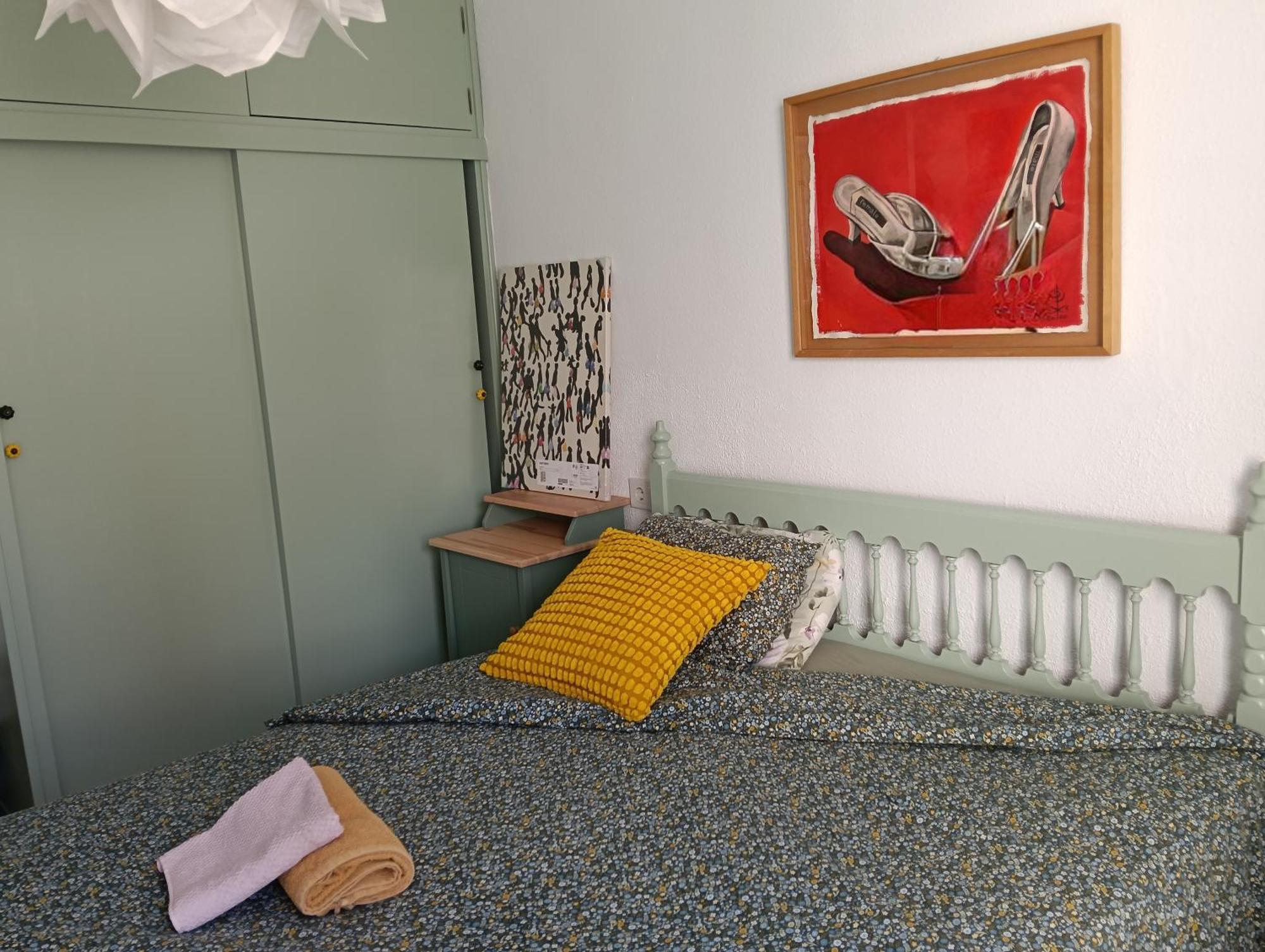 Coty'S Beach, Habitaciones En Casa Compartida Benalmádena Habitación foto